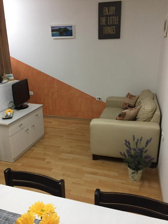 Apartment Retro III Копер Екстер'єр фото