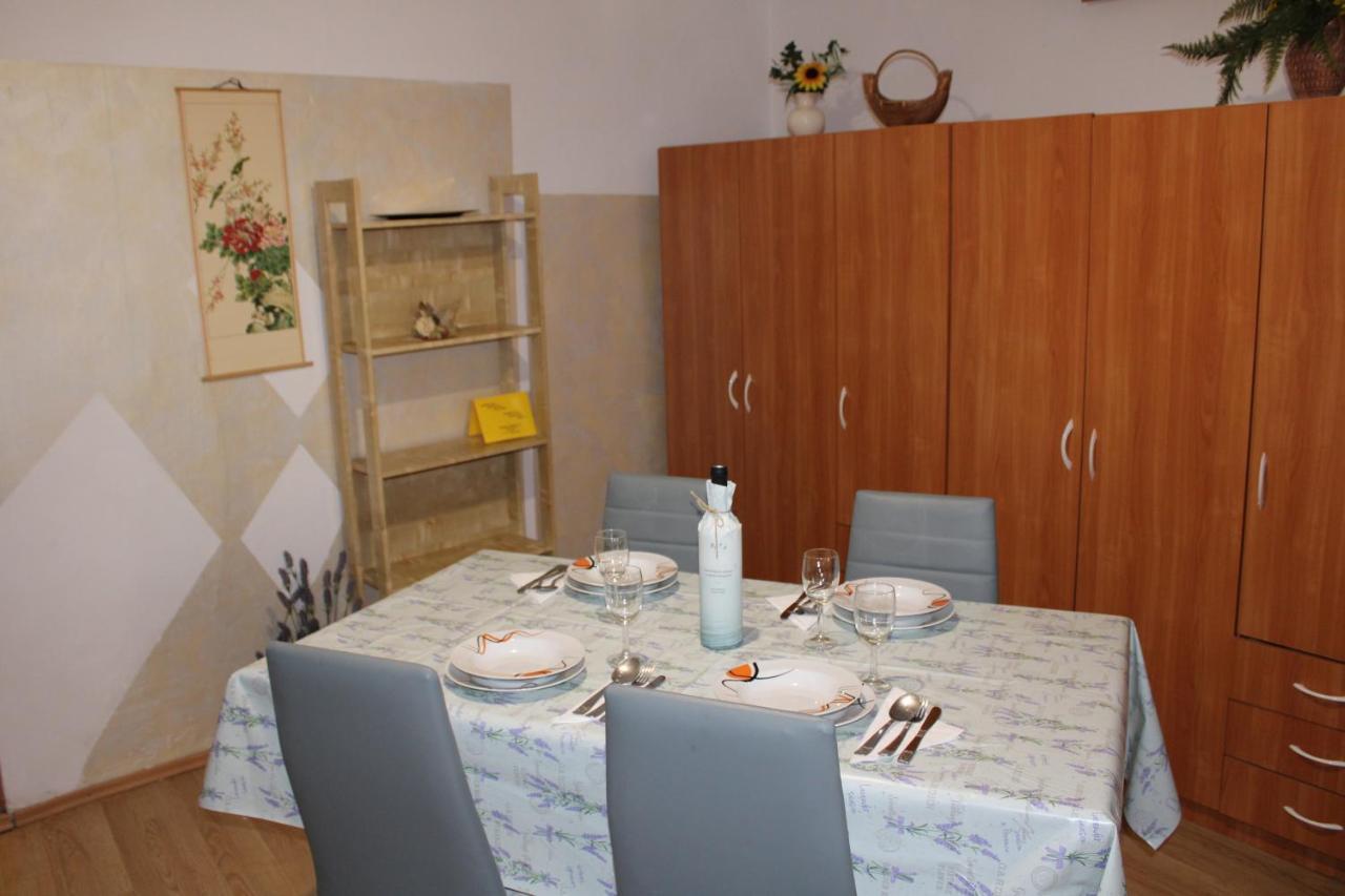 Apartment Retro III Копер Екстер'єр фото